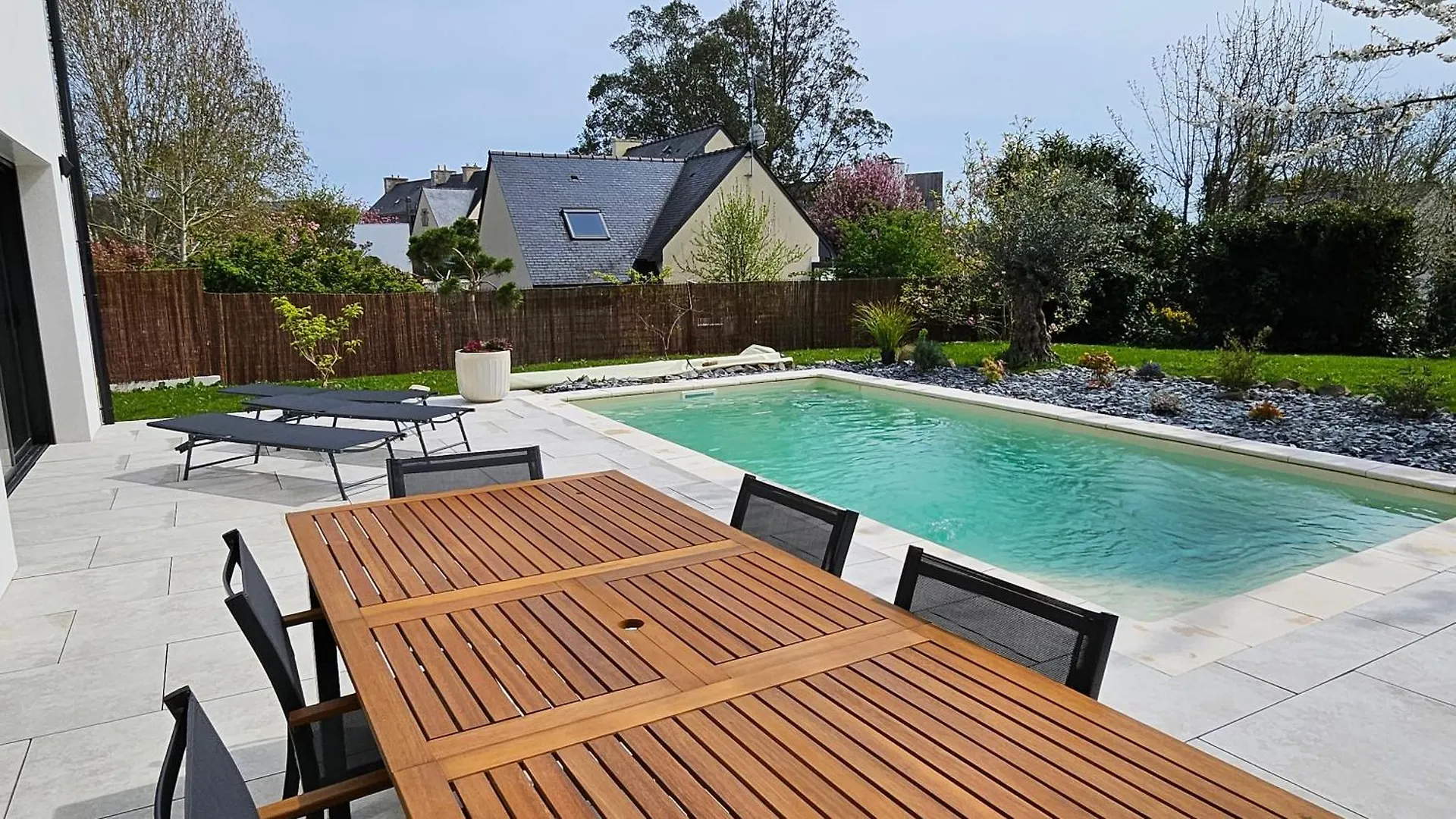 La Villa Magnolia Beachfront With Pool Binic Frankrijk