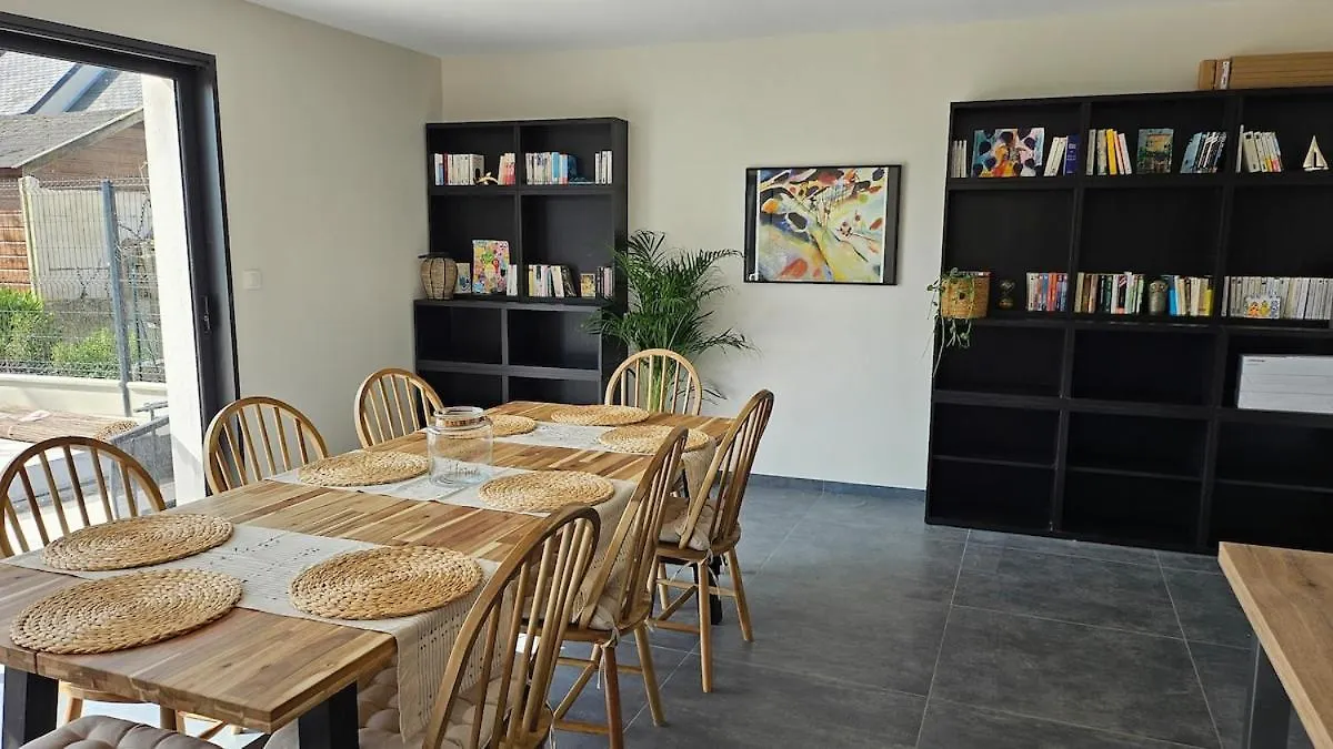 La Villa Magnolia Beachfront With Pool Binic France