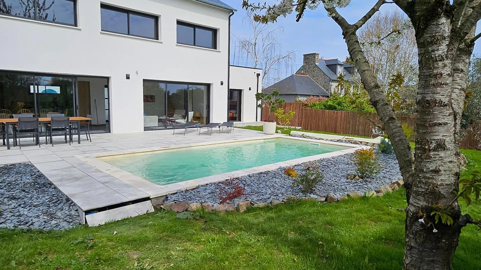 La Villa Magnolia Beachfront With Pool Binic 0*,  France